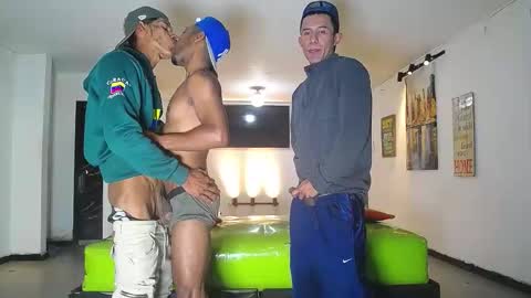 THOMAS AND DAMIAND online show from February 24, 7:45 pm