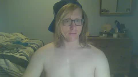 Snapshot of gnger31foru chatting on December 2, 12:51 pm Steven Meadow online show from December 2, 12:51 pm