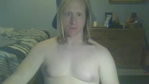 Snapshot of gnger31foru chatting on December 8, 6:28 pm Steven Meadow online show from December 8, 6:28 pm