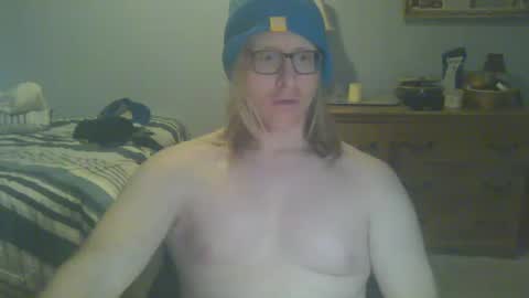 Snapshot of gnger31foru chatting on December 16, 12:48 am Steven Meadow online show from December 16, 12:48 am