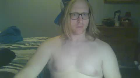 Snapshot of gnger31foru chatting on December 20, 1:47 am Steven Meadow online show from December 20, 1:47 am