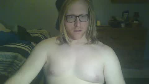 Snapshot of gnger31foru chatting on December 25, 2:03 am Steven Meadow online show from December 25, 2:03 am