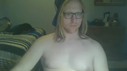 Snapshot of gnger31foru chatting on December 27, 1:53 am Steven Meadow online show from December 27, 1:53 am