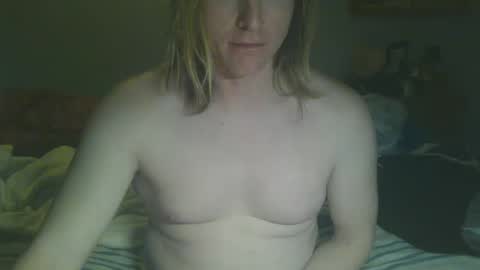 Snapshot of gnger31foru chatting on January 5, 1:45 am Steven Meadow online show from January 5, 1:45 am