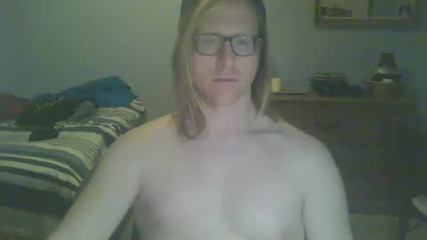 Snapshot of gnger31foru chatting on January 20, 2:43 am Steven Meadow online show from January 20, 2:43 am