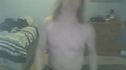 Snapshot of gnger31foru chatting on January 22, 3:51 pm Steven Meadow online show from January 22, 3:51 pm