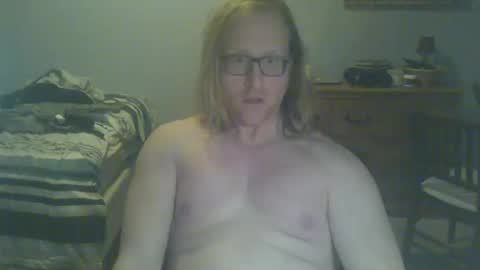 Snapshot of gnger31foru chatting on January 23, 2:44 am Steven Meadow online show from January 23, 2:44 am