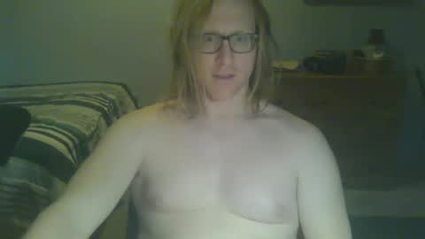 Snapshot of gnger31foru chatting on January 30, 3:00 am Steven Meadow online show from January 30, 3:00 am