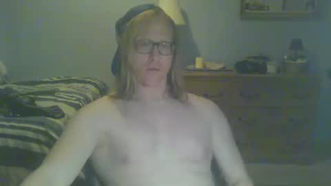 Snapshot of gnger31foru chatting on February 12, 2:24 am Steven Meadow online show from February 12, 2:24 am