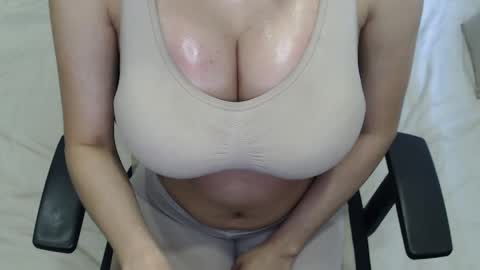 Snapshot of goath_08 chatting on June 5, 7:19 pm goath_08 online show from June 5, 7:19 pm