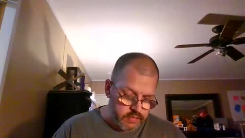 Snapshot of gobey33 chatting on September 11, 12:22 am IDKIDCIDGAF online show from September 11, 12:22 am