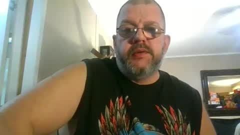 Snapshot of gobey33 chatting on November 26, 1:28 am IDKIDCIDGAF online show from November 26, 1:28 am