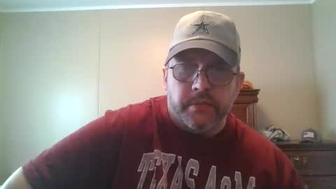 Snapshot of gobey33 chatting on January 5, 6:33 pm IDKIDCIDGAF online show from January 5, 6:33 pm