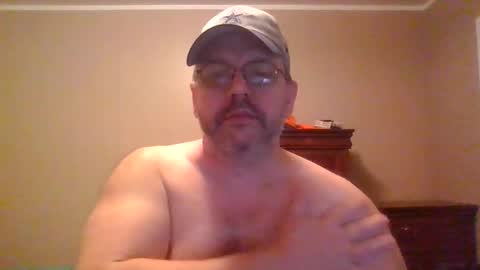 Snapshot of gobey33 chatting on January 17, 1:21 am IDKIDCIDGAF online show from January 17, 1:21 am