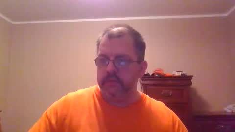 Snapshot of gobey33 chatting on January 19, 1:09 am IDKIDCIDGAF online show from January 19, 1:09 am