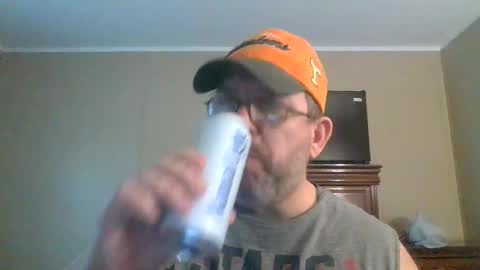 Snapshot of gobey33 chatting on February 3, 8:25 pm IDKIDCIDGAF online show from February 3, 8:25 pm