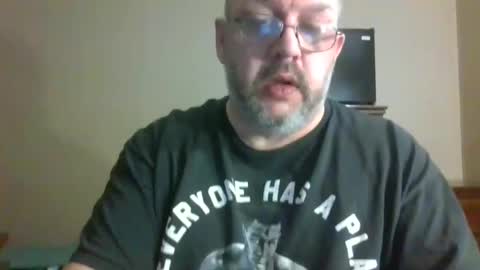 Snapshot of gobey33 chatting on February 18, 2:51 am IDKIDCIDGAF online show from February 18, 2:51 am