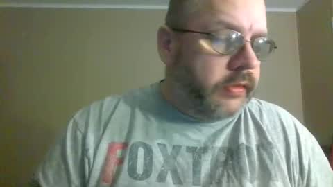 Snapshot of gobey33 chatting on February 22, 1:07 am IDKIDCIDGAF online show from February 22, 1:07 am