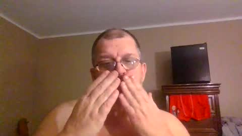 IDKIDCIDGAF online show from April 28, 2:27 am