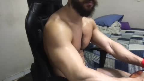 Snapshot of god_hunkules chatting on January 2, 4:13 pm god hunkules online show from January 2, 4:13 pm