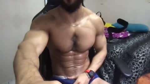 Snapshot of god_hunkules chatting on February 3, 4:20 pm god hunkules online show from February 3, 4:20 pm