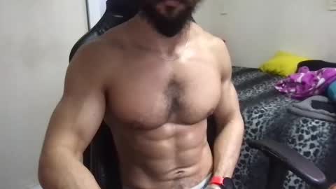 Snapshot of god_hunkules chatting on February 5, 7:31 pm god hunkules online show from February 5, 7:31 pm