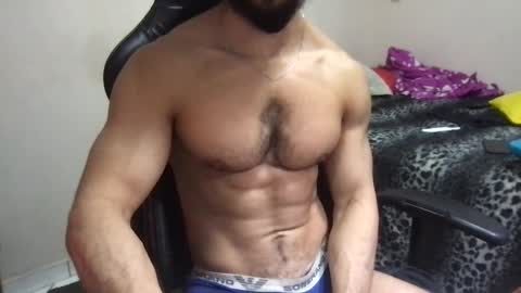 Snapshot of god_hunkules chatting on February 6, 11:58 pm god hunkules online show from February 6, 11:58 pm