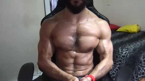 Snapshot of god_hunkules chatting on February 7, 7:17 pm god hunkules online show from February 7, 7:17 pm