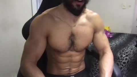 Snapshot of god_hunkules chatting on February 18, 4:16 pm god hunkules online show from February 18, 4:16 pm