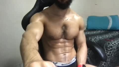 Snapshot of god_hunkules chatting on February 20, 4:14 pm god hunkules online show from February 20, 4:14 pm