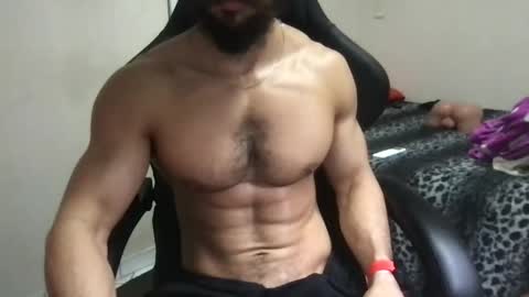 Snapshot of god_hunkules chatting on February 24, 6:47 pm god hunkules online show from February 24, 6:47 pm