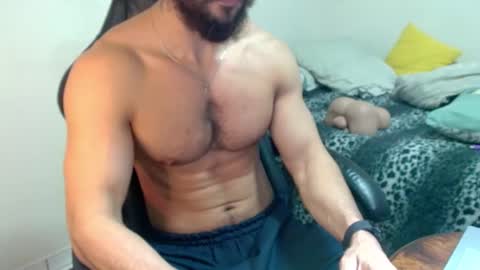 Snapshot of god_hunkules chatting on November 18, 4:22 pm god hunkules online show from November 18, 4:22 pm