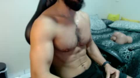 Snapshot of god_hunkules chatting on December 17, 4:13 pm god hunkules online show from December 17, 4:13 pm