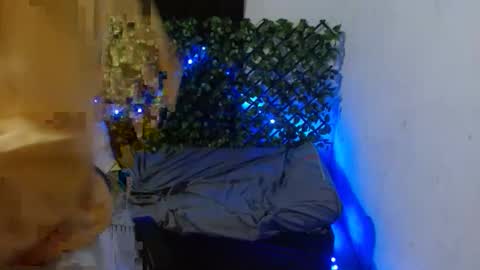 Snapshot of god_jol8 chatting on January 11, 5:01 am god_jol8 online show from January 11, 5:01 am