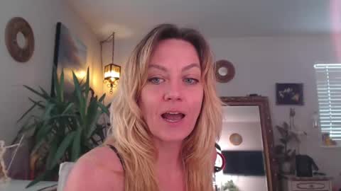 Alisha Dallas online show from February 20, 10:48 pm