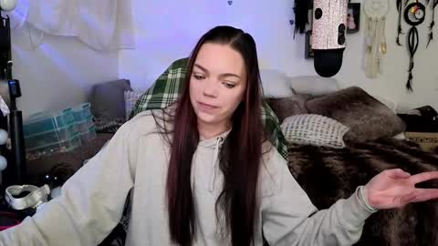 Snapshot of goddess_of_mars chatting on February 3, 4:23 pm Patricia Mars Goddess of Mars twitter thegoddessmindy online show from February 3, 4:23 pm