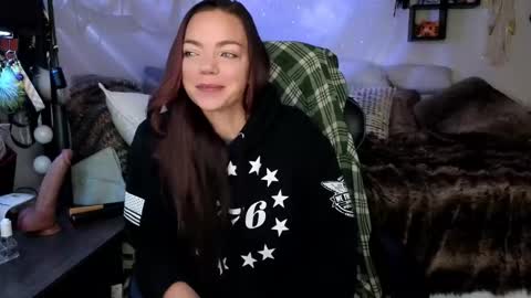 Snapshot of goddess_of_mars chatting on February 19, 3:52 pm Patricia Mars Goddess of Mars twitter thegoddessmindy online show from February 19, 3:52 pm