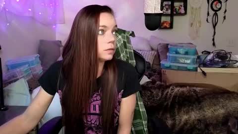 Snapshot of goddess_of_mars chatting on March 3, 4:57 pm Patricia Mars Goddess of Mars twitter thegoddessmindy online show from March 3, 4:57 pm