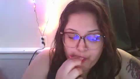Snapshot of goddess_sereniity chatting on April 13, 5:51 pm goddess_sereniity online show from April 13, 5:51 pm