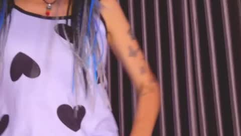 Snapshot of goddess_stars chatting on June 12, 1:32 pm Katarina online show from June 12, 1:32 pm