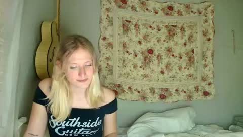 goddessalison online show from June 12, 1:48 am