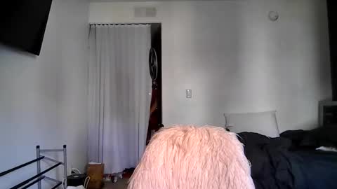 Goddess Daisy Sky online show from April 11, 7:40 pm