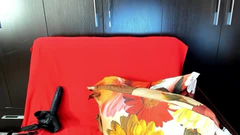 Snapshot of goddessemily_ chatting on June 30, 4:02 am goddessemily_ online show from June 30, 4:02 am