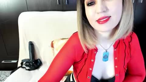 Snapshot of goddessemily_ chatting on July 14, 4:28 am goddessemily_ online show from July 14, 4:28 am