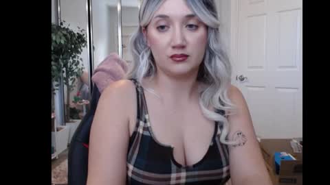 Goddess Emmy online show from November 5, 9:04 pm