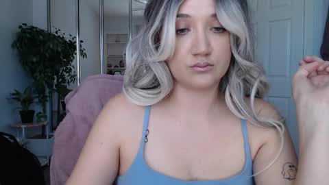 Snapshot of goddessemmy chatting on May 7, 7:19 pm Goddess Emmy online show from May 7, 7:19 pm