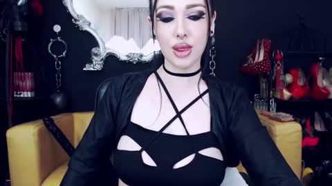 Snapshot of goddessgeorgia chatting on October 3, 2:14 pm Goddess Georgia online show from October 3, 2:14 pm
