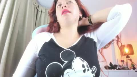 Snapshot of goddessjessica_roger chatting on October 21, 5:19 am Goddess Jessica and slave Roger online show from October 21, 5:19 am