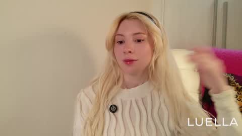 Snapshot of goddesslulea chatting on March 10, 11:21 pm Perfect Luella online show from March 10, 11:21 pm