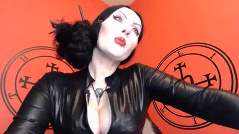 Snapshot of goddessmidnight chatting on February 6, 12:33 am GODDESS MIDNIGHT online show from February 6, 12:33 am